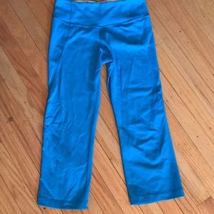 Lululemon light blue cropped leggings (size 4)